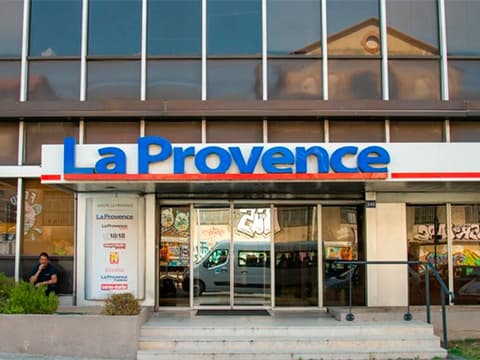 Rachat du journal La Provence : Xavier Niel à la peine