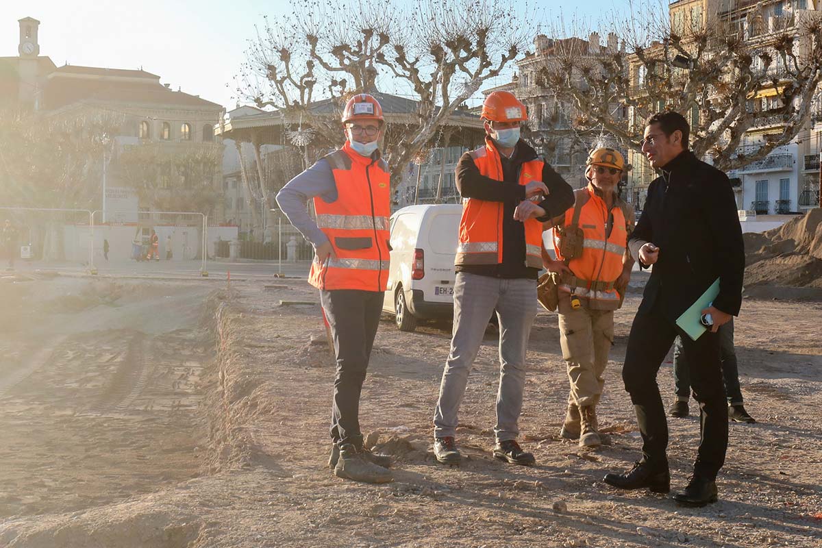 Le maire, David Lisnard, lors de la visite de chantier (Photo Mairie de Cannes)